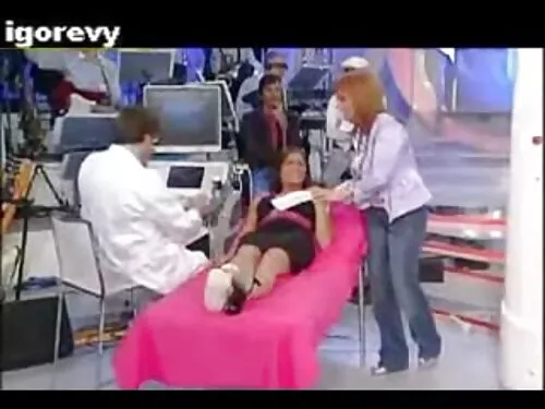 يعطي BBW MILF رأسًا  ...